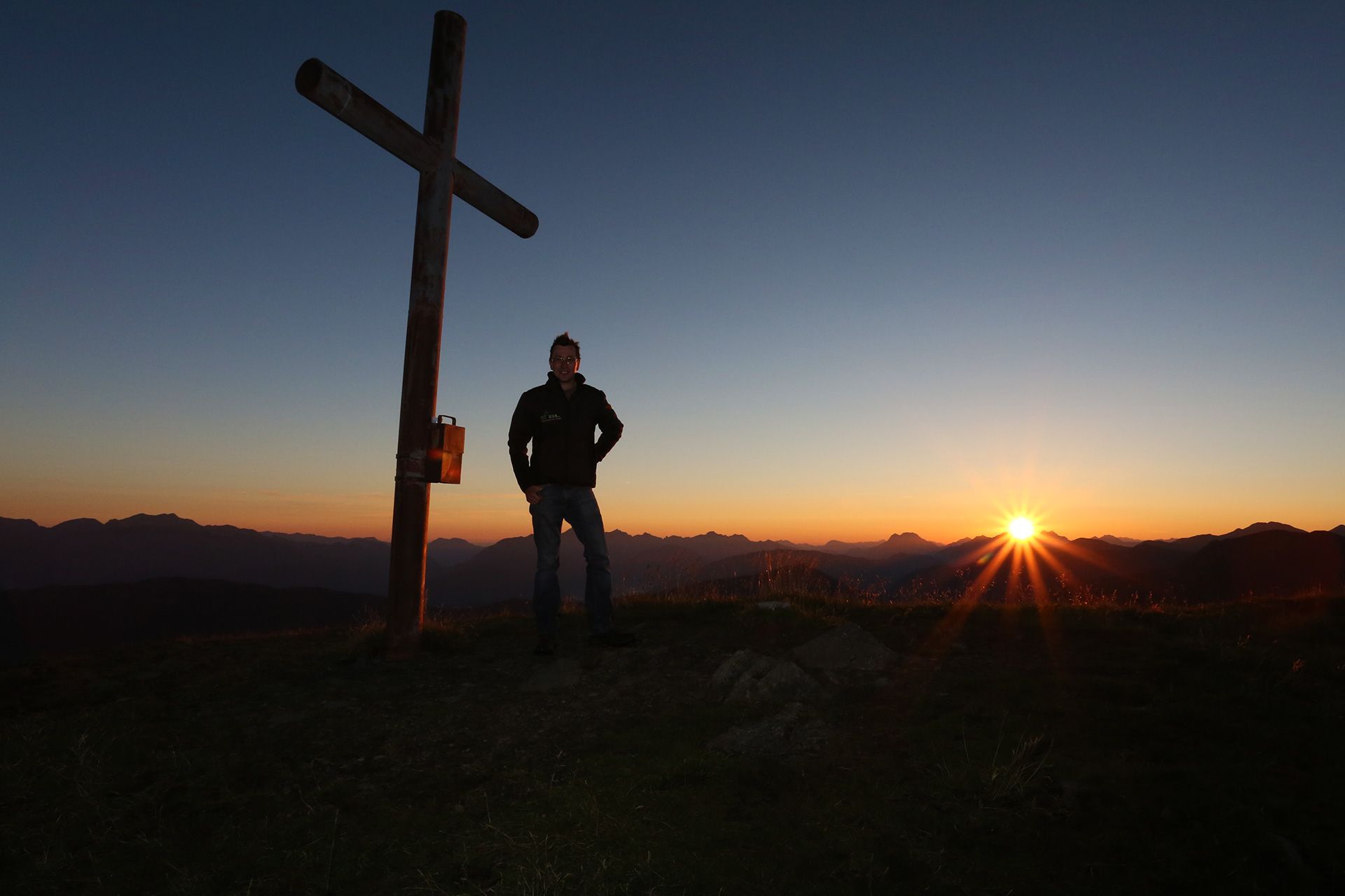 Sonnenaufgang über den Tälern